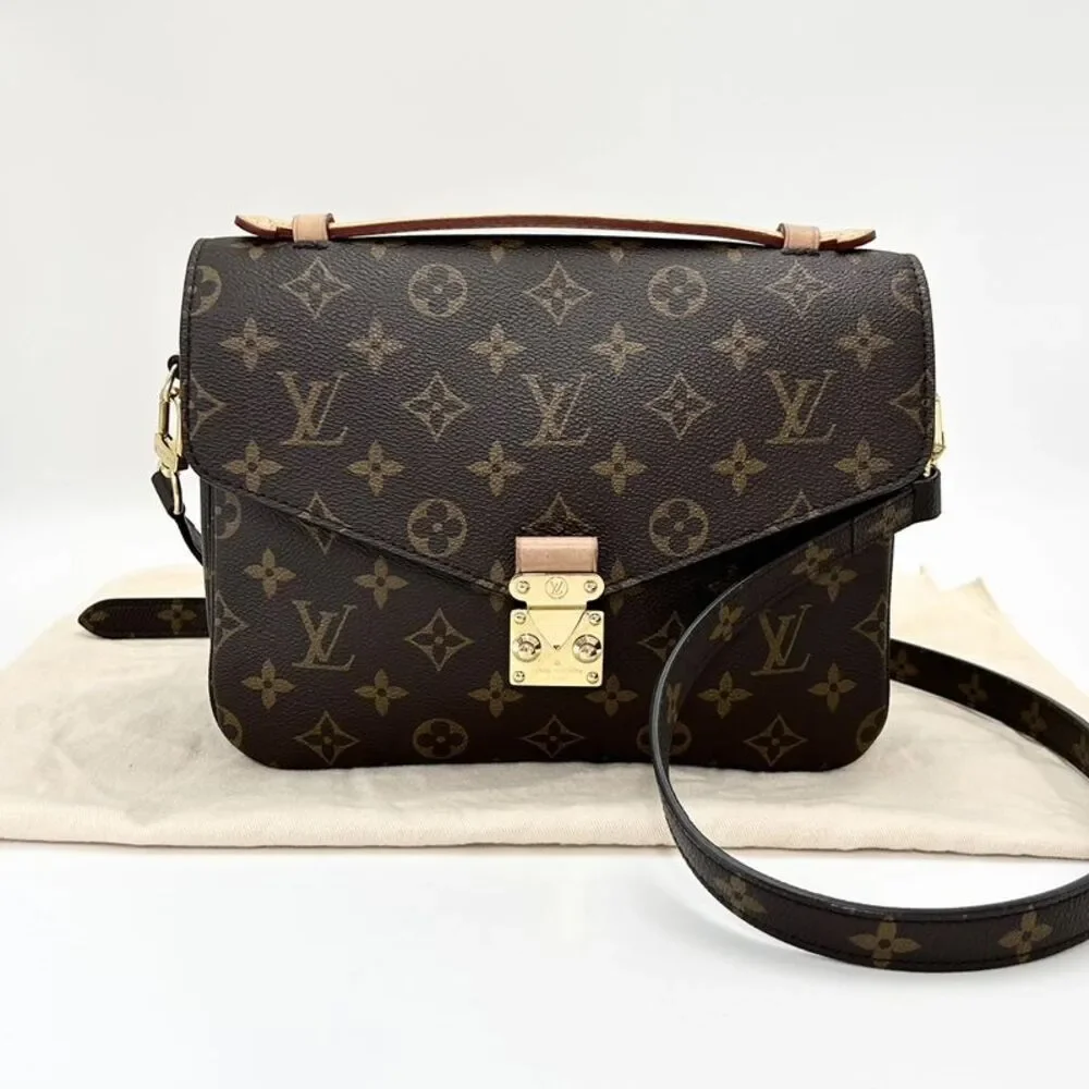 Louis Vuitton Women Pre-Loved Bag Very Good Condition